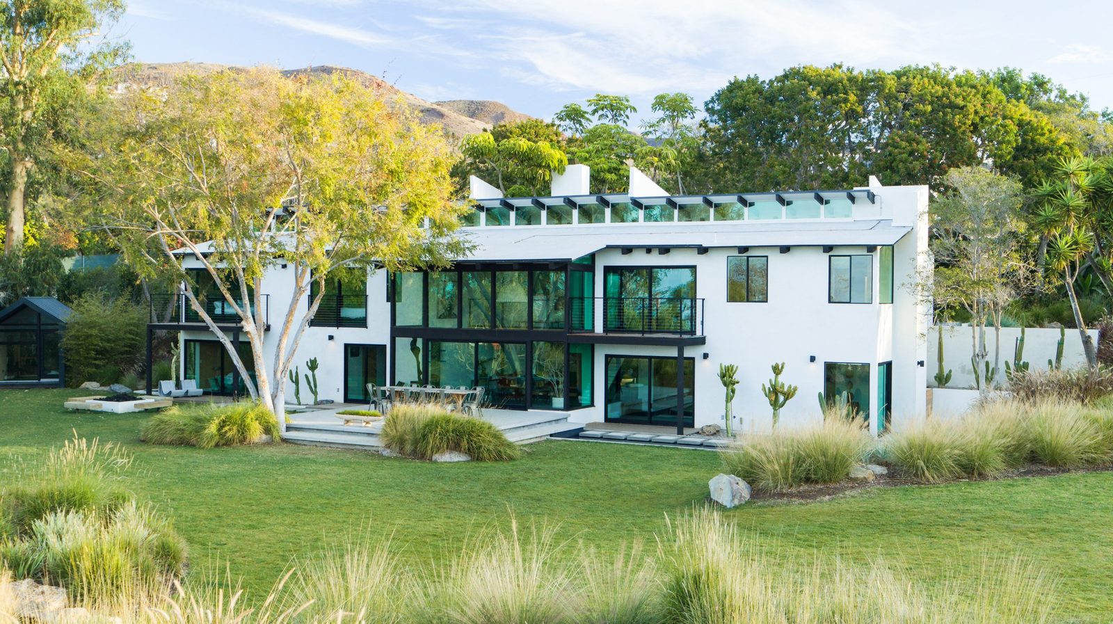 Modern home for lease and property management in Los Angeles