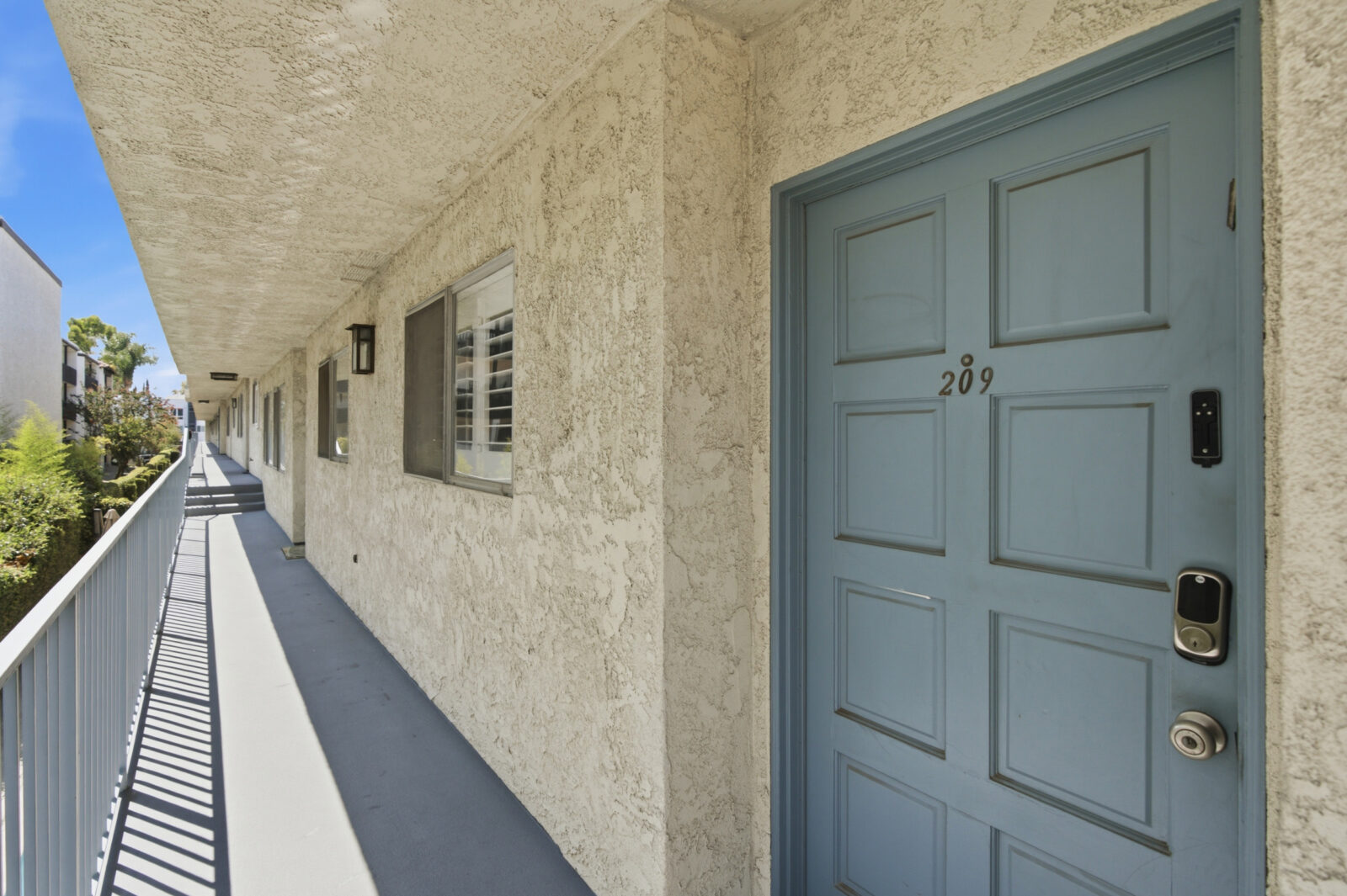 5354 Lindley Avenue #209, Encino, CA 91316, 3 bedroom 2 bath condo for sale, photo 4 of 33
