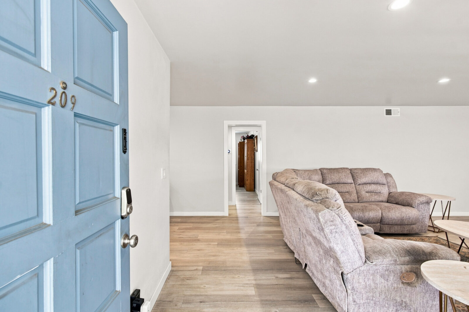 5354 Lindley Avenue #209, Encino, CA 91316, 3 bedroom 2 bath condo for sale, photo 5 of 33