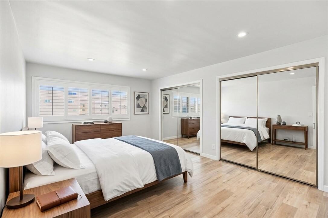 5354 Lindley Avenue #209, Encino, CA 91316, 3 bedroom 2 bath condo for sale, photo 19 of 33
