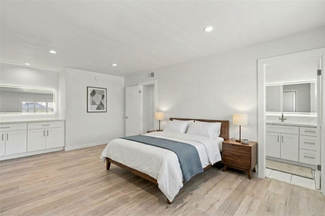 5354 Lindley Avenue #209, Encino, CA 91316, 3 bedroom 2 bath condo for sale, photo 21 of 33